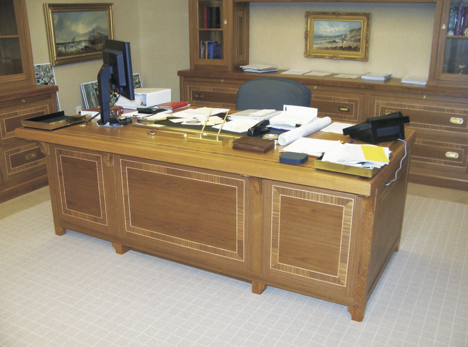 Corporate office desk - West Palm Beach