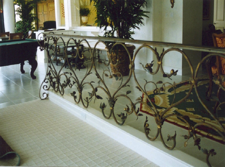 Decorative iron space divider - Naples